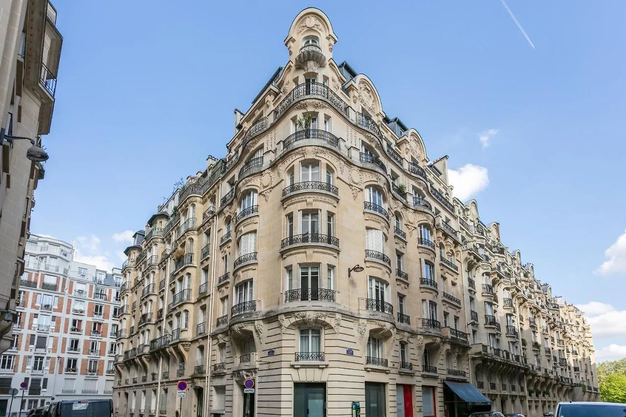Luxury Living In Passy Apartment Paris 0*,  France